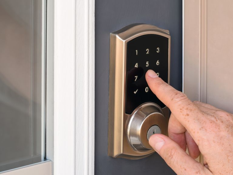 Urgent lock repair on a cylinder in Ottawa