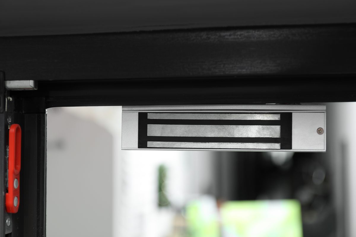 Maglocks and electric strikes in Ottawa
