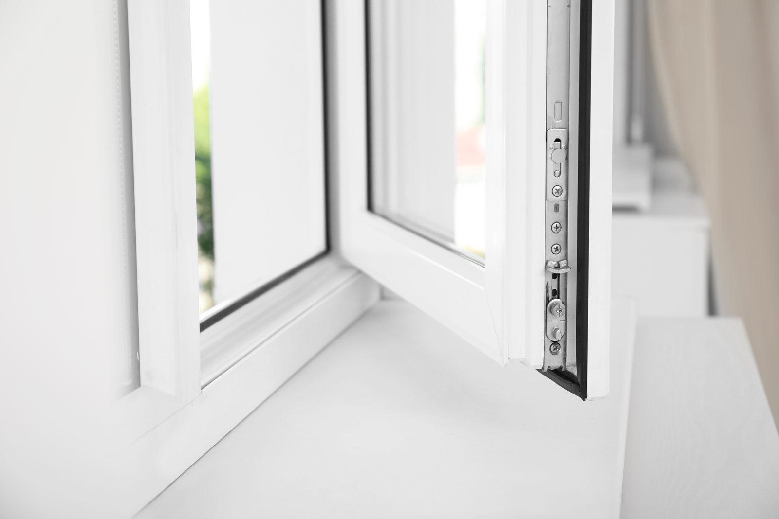Window lock installation in Ottawa
